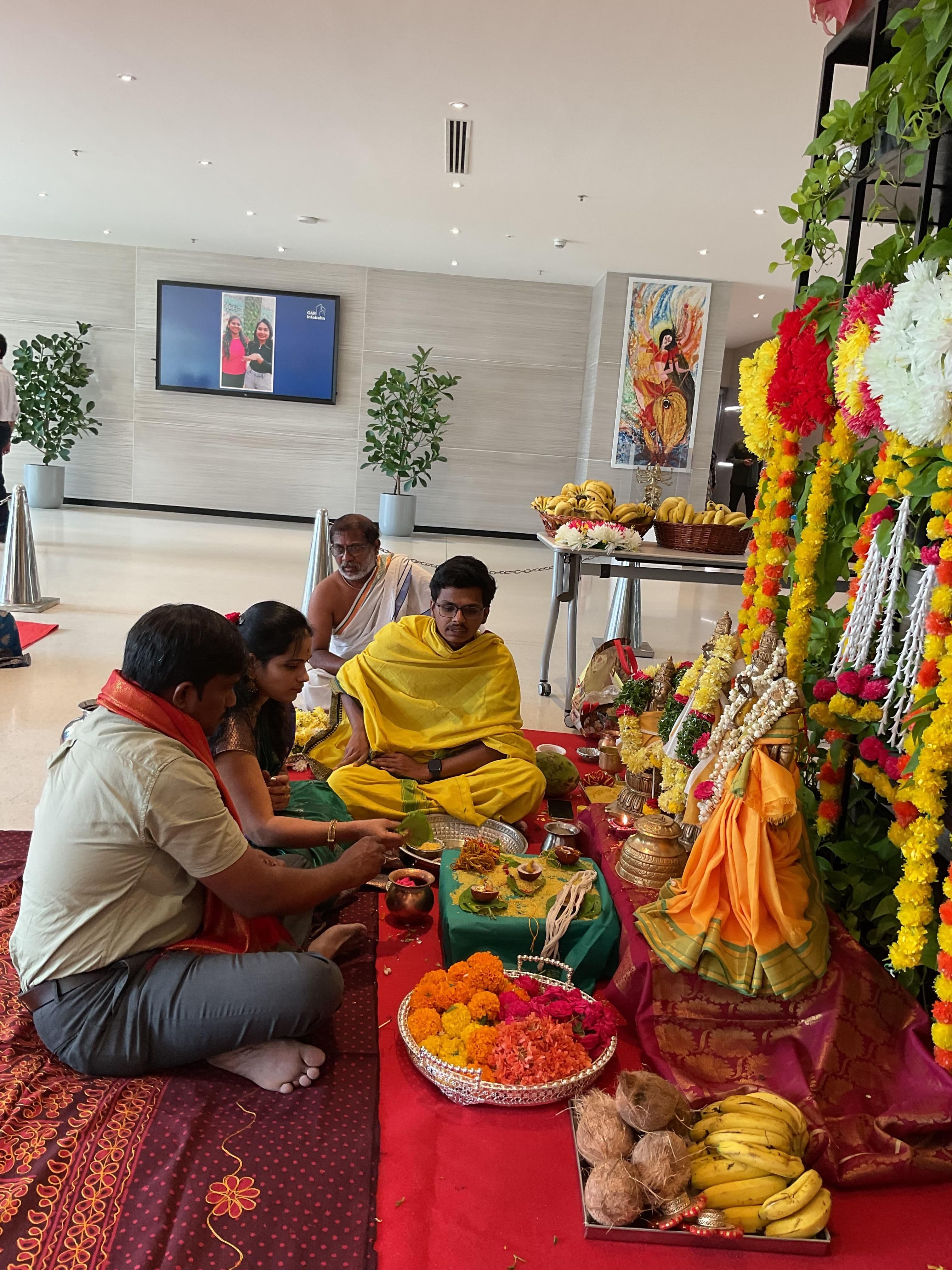 alt image
